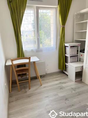 Chambre - 12 m² - 1 pièce