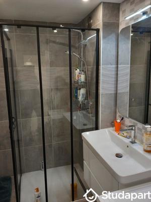 Chambre - 9 m² - 1 pièce