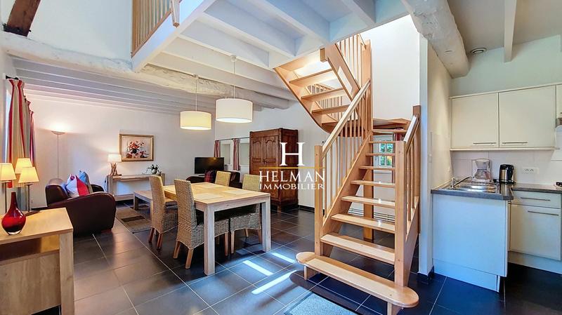 Maison - 738 m² - 10 pièces