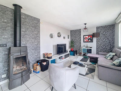 Maison - 90 m² - 4 pièces