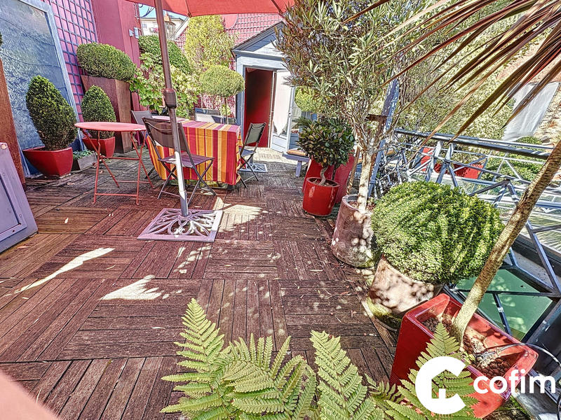 Maison - 230 m² - 6 pièces