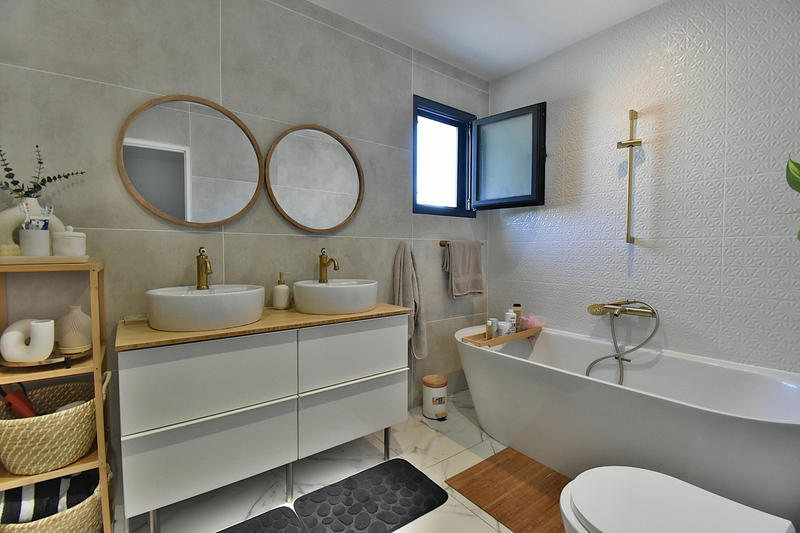 Maison - 147 m² - 6 pièces