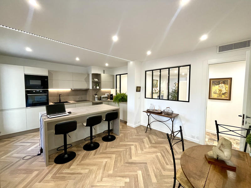 Appartement - 94 m² - 4 pièces