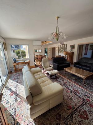 Maison traditionnelle - 204 m² - 8 pièces