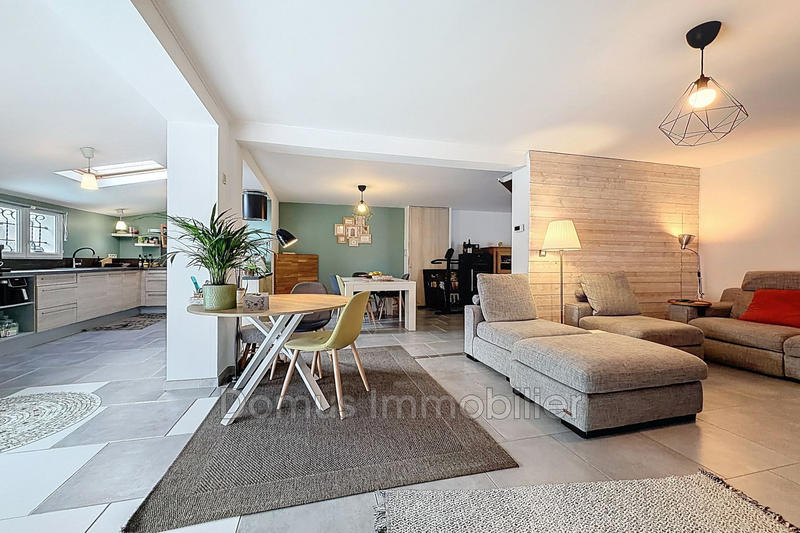 Maison - 121 m² - 5 pièces