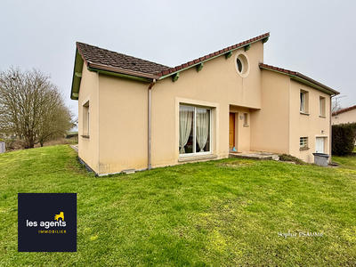 Maison - 138 m² - 7 pièces