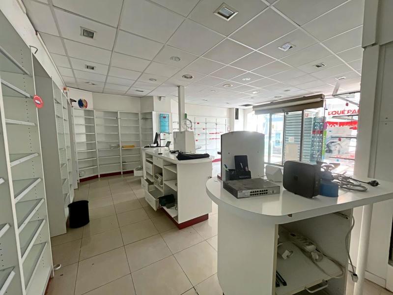 Local commercial - 93 m²