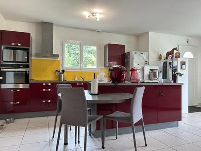 Maison - 332 m² - 24 pièces