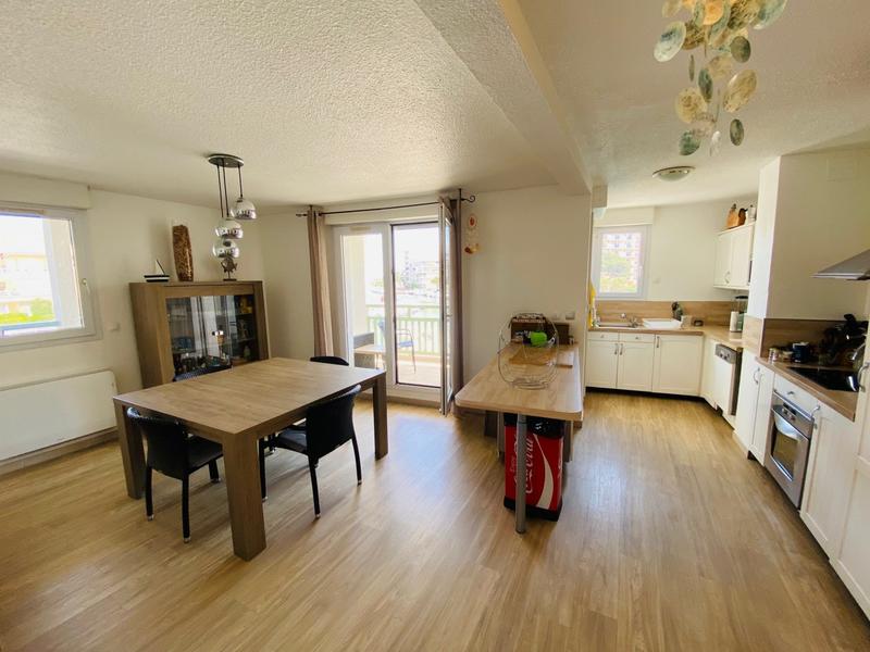 Appartement - 104 m² - 4 pièces