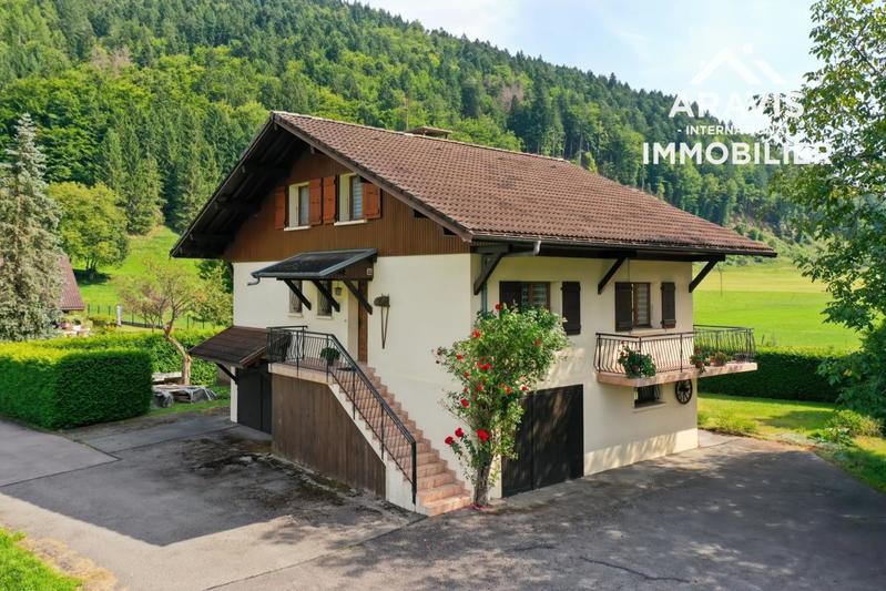 Propriété - 175 m² - 7 pièces