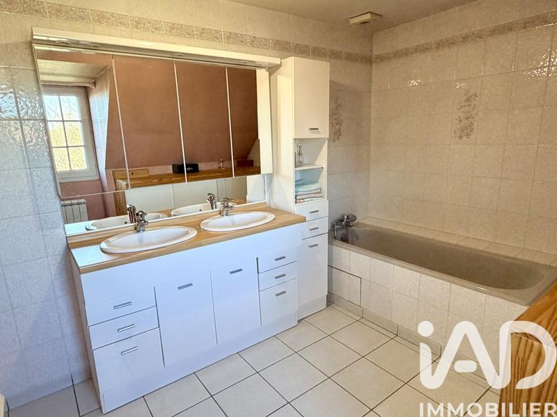 Maison - 171 m² - 8 pièces