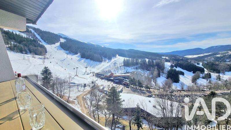 Studio - 25 m² - 1 pièce