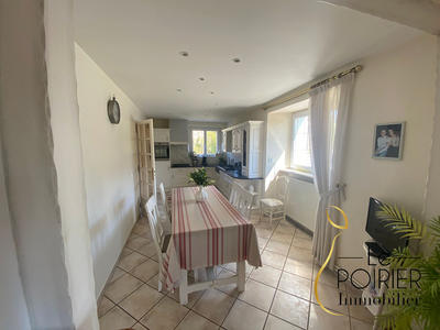 Maison - 159 m² - 7 pièces