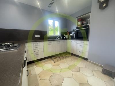 Maison - 120 m² - 4 pièces