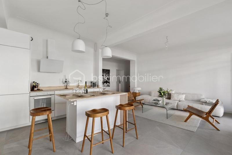 Appartement - 90 m² - 4 pièces