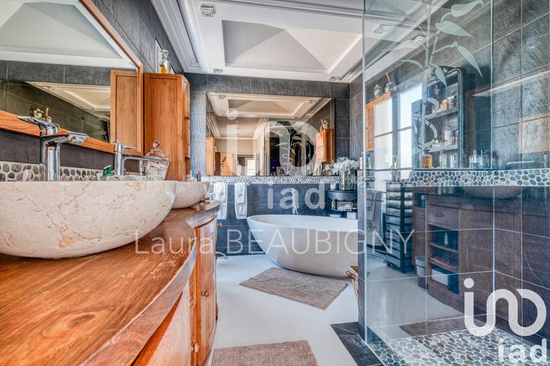 Maison - 524 m² - 12 pièces