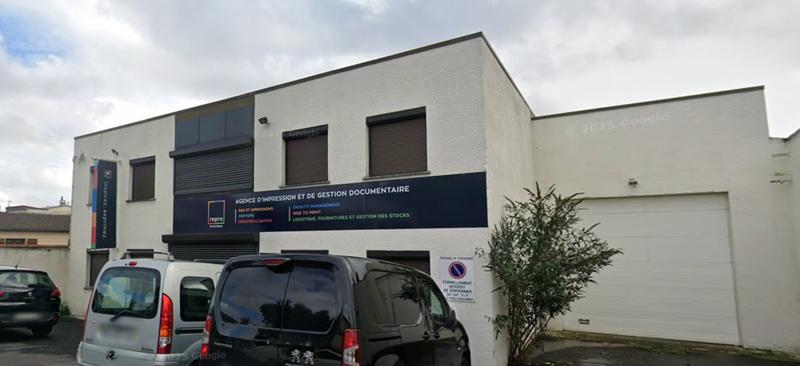 Entrepôt - 1 421 m²