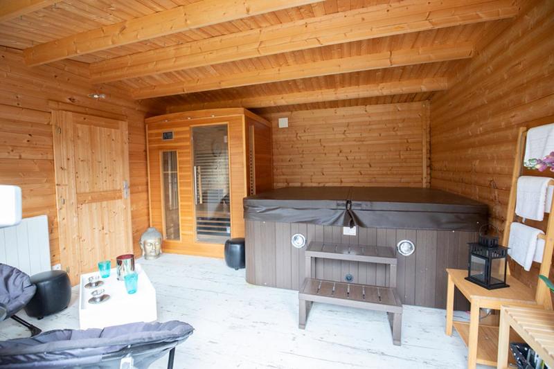 Maison - 245 m² - 7 pièces