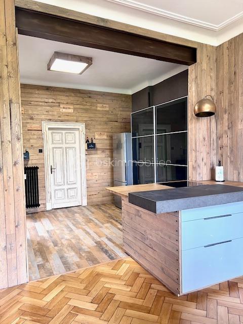 Appartement - 129 m² - 6 pièces