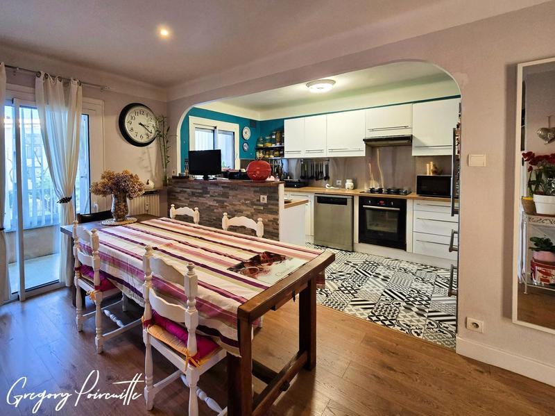 Appartement - 65 m² - 4 pièces