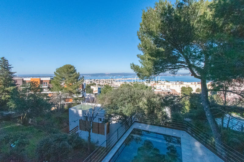 Maison - 137 m² - 4 pièces