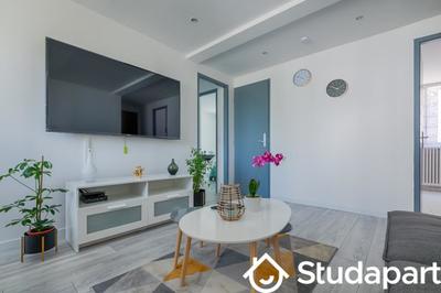 Chambre - 11 m² - 1 pièce