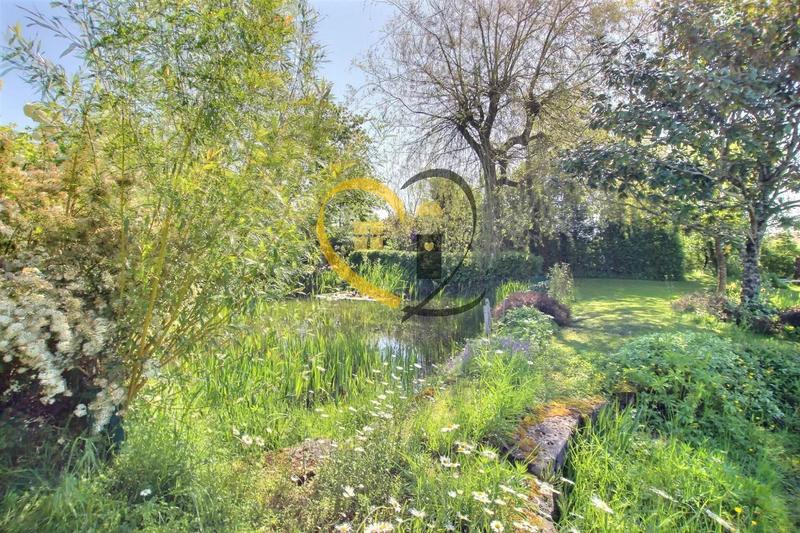 Maison - 280 m² - 5 pièces