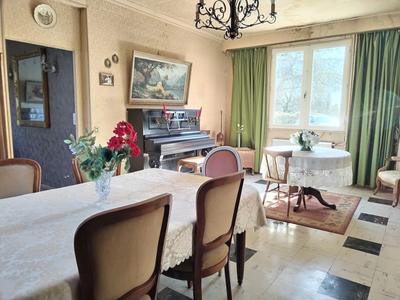 Maison - 162 m² - 8 pièces