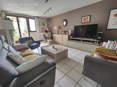 Appartement - 85 m² - 4 pièces