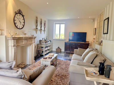 Propriété - 360 m² - 11 pièces