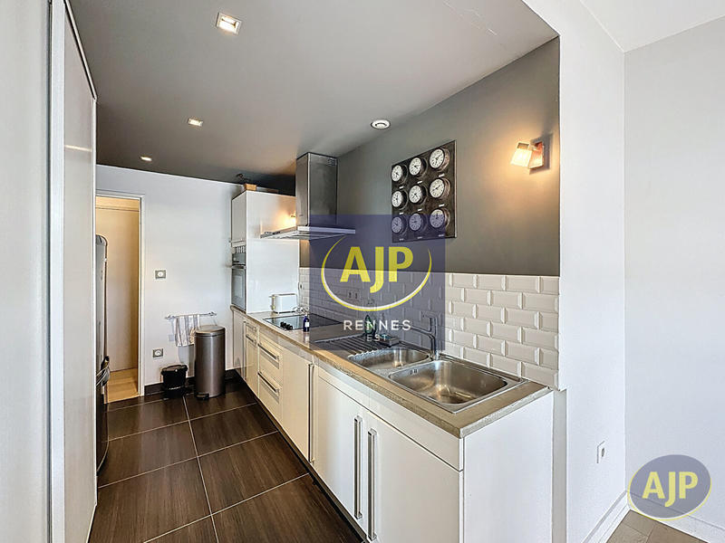 Appartement - 99 m² - 4 pièces