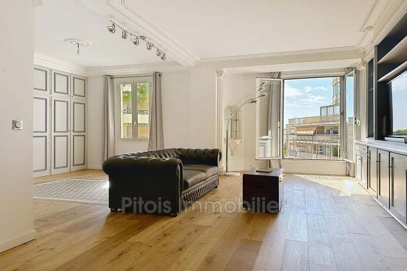 Appartement - 81 m² - 3 pièces