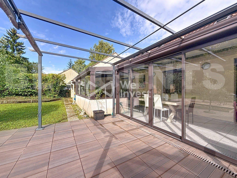 Maison traditionnelle - 148 m² - 7 pièces