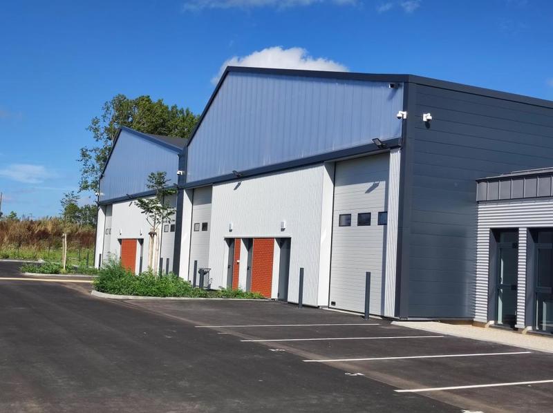 Entrepôt - 163 m² - 1 pièce