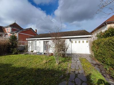 Maison traditionnelle - 103 m² - 4 pièces