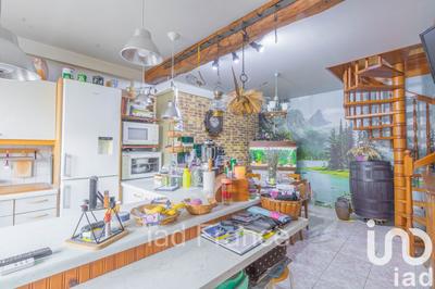 Maison - 330 m² - 12 pièces