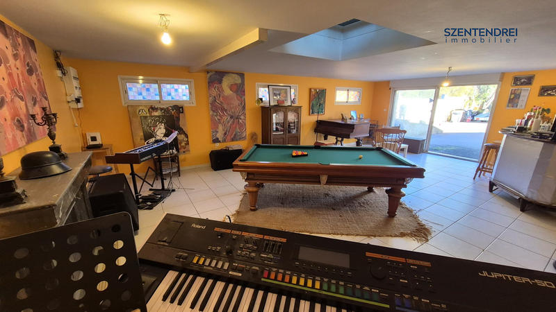 Villa - 366 m² - 12 pièces