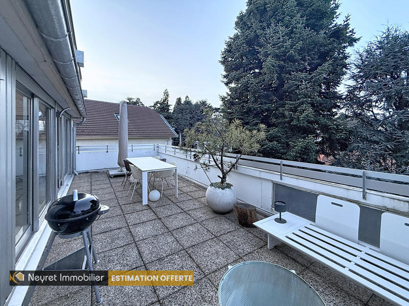 Appartement - 85 m² - 4 pièces