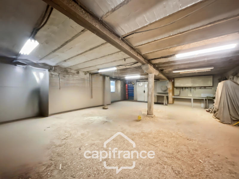 Propriété - 90 m² - 3 pièces