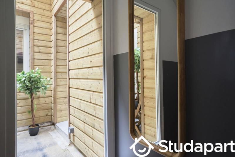 Chambre - 9 m² - 1 pièce