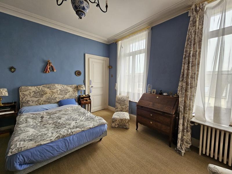 Maison - 209 m² - 8 pièces