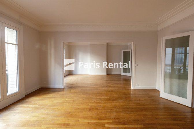 Appartement - 228 m² - 5 pièces
