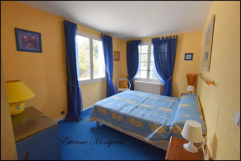 Maison - 256 m² - 13 pièces