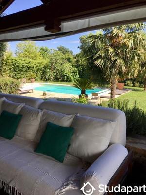 Chambre - 10 m² - 1 pièce