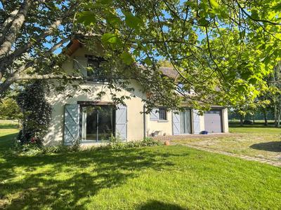 Maison - 171 m² - 7 pièces