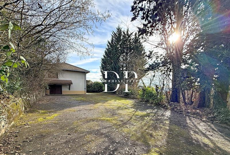 Maison - 137 m² - 5 pièces