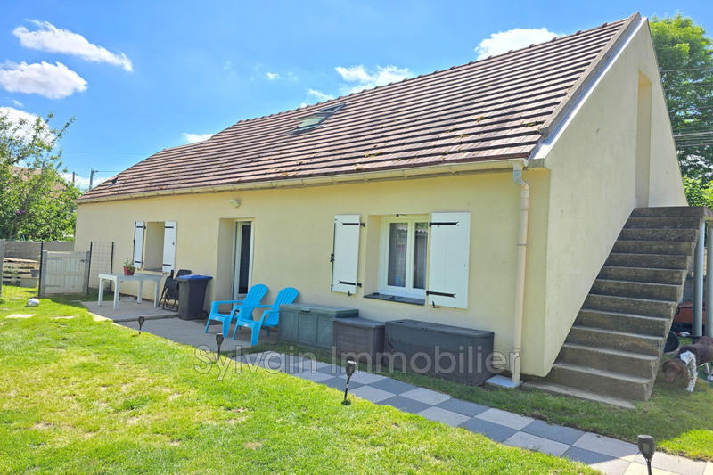 Maison - 88 m² - 6 pièces