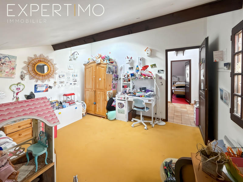 Maison - 141 m² - 7 pièces