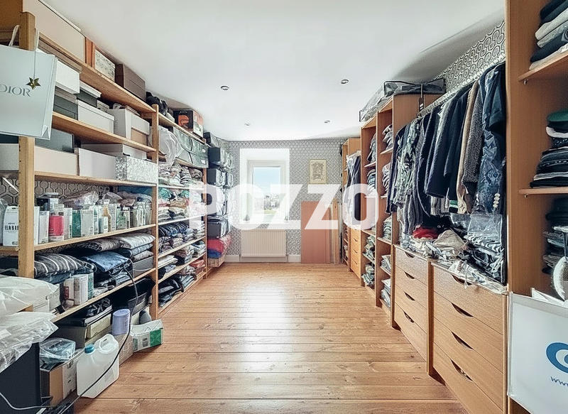 Maison - 190 m² - 8 pièces