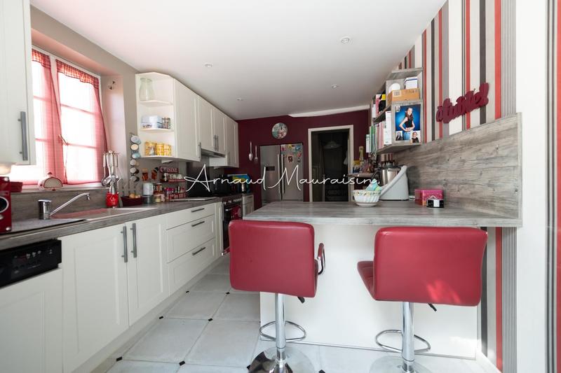 Maison - 275 m² - 7 pièces